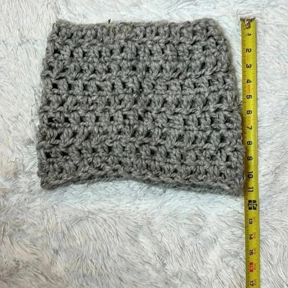 Merino Bubble Fluff Cowl In Gray - Picture 5 of 6